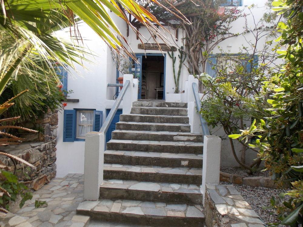 Studios & Suites Rania Mykonos Town Bagian luar foto