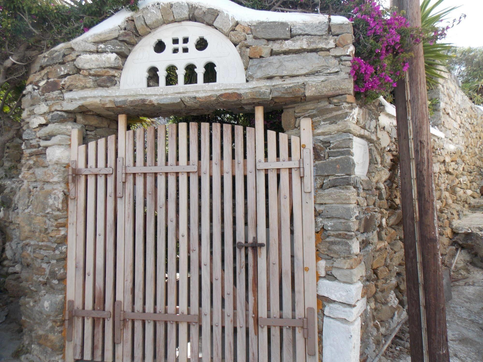 Studios & Suites Rania Mykonos Town Bagian luar foto